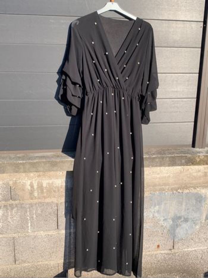 Robe noire à perles manche 3/4 fête soirée taille unique zara basic