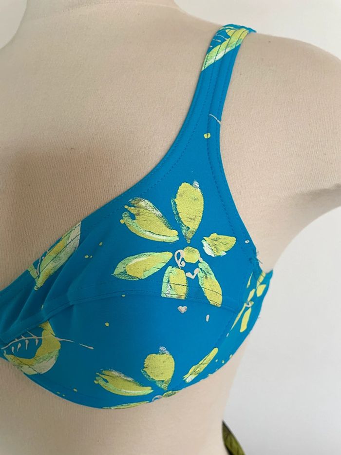 Lot de 5 hauts de maillots de bain taille 1 - photo numéro 10