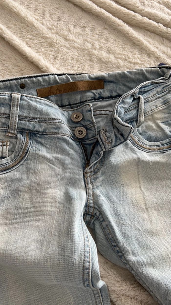 Jean 👖 - photo numéro 3
