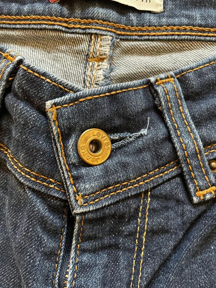 Jean Levi’s 570 taille 36 - photo numéro 3