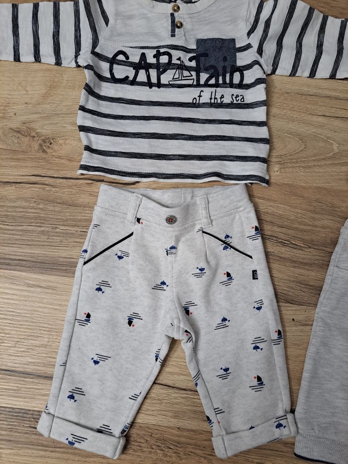 2 ensembles joggings 3 mois Obaïbi Okaïdi très bon état - photo numéro 2