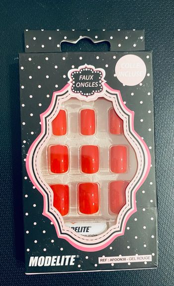 Faux ongles neuf