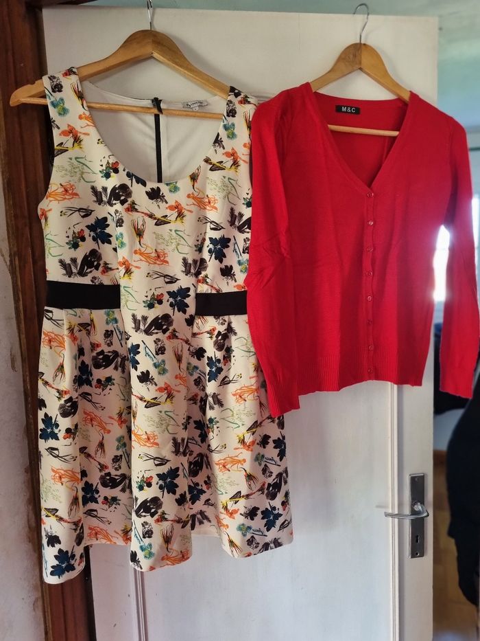 Jolie robe Naf Naf taille L et gilet