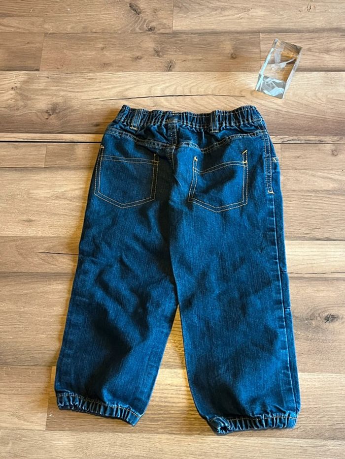 Je vend un pantalon garçon enfant du 3 ans très bon état - photo numéro 2