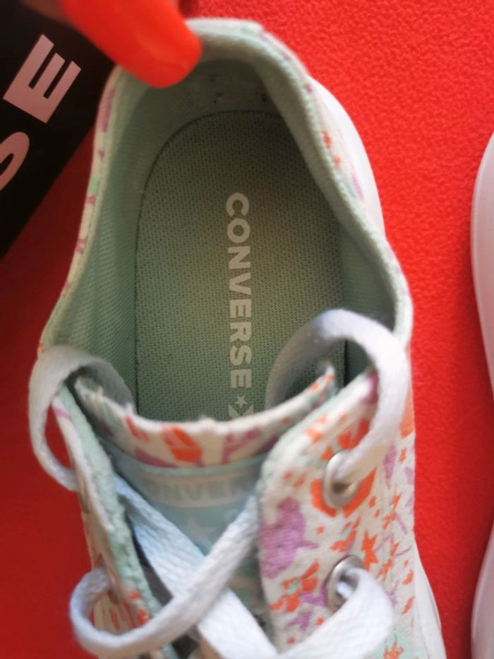 Sneakers Converse basses taille 34 - photo numéro 6