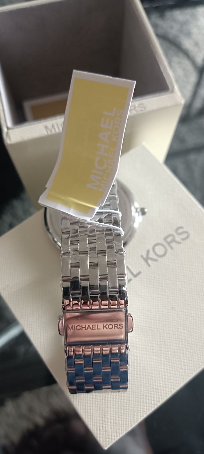 Montre Femme Michael Kors, en acier argenté avec cristaux. Neuve. - photo numéro 6