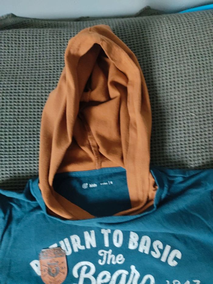 T-shirt manches longues à capuche 8 ans 🤩 - photo numéro 8