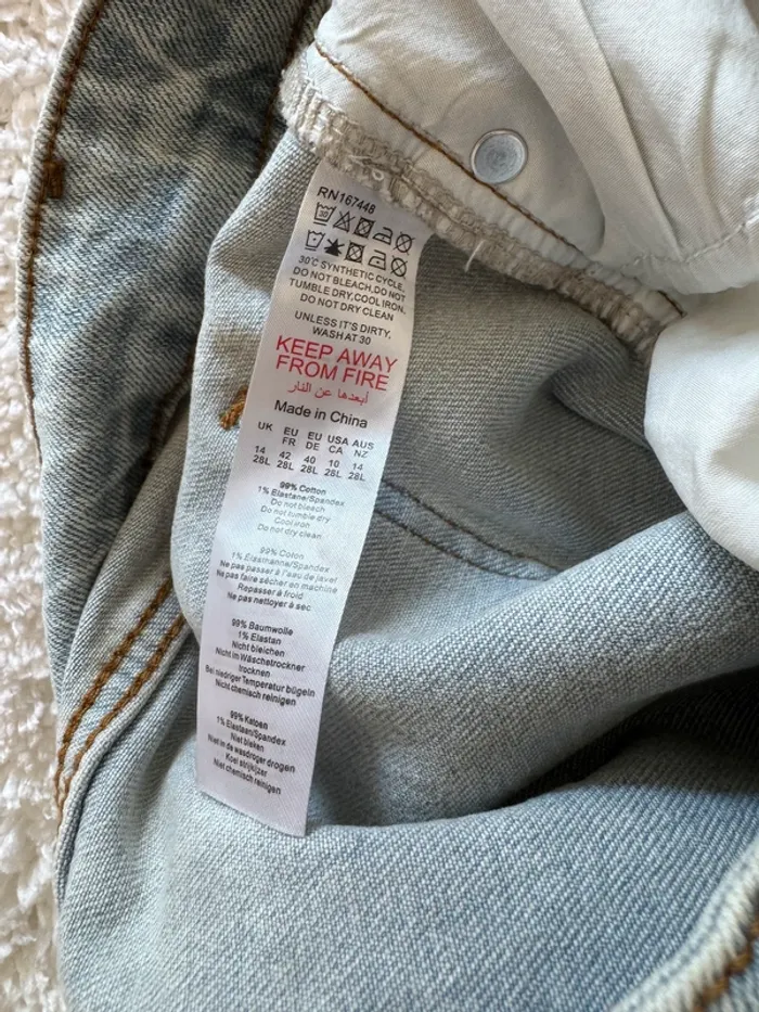 Boohoo – Jean large délavé – Taille 42 / UK 14 – Confort stretch - Neuf - Légère tache arrière - photo numéro 5
