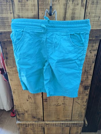 Short vert Gémo enfant 10ans