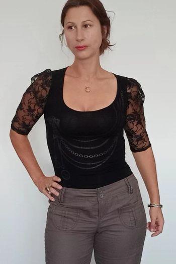 Haut chic manches dentelles