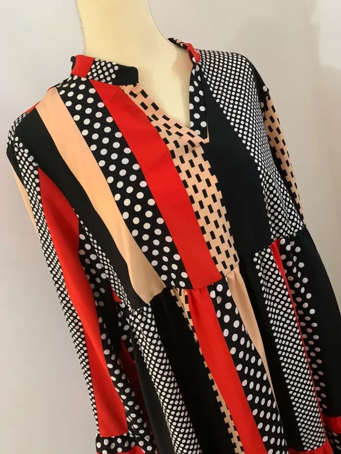Robe trapèze Shein XL – Motifs graphiques colorés - photo numéro 2