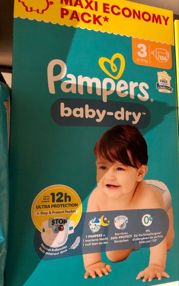 Couche Pampers taille 3 