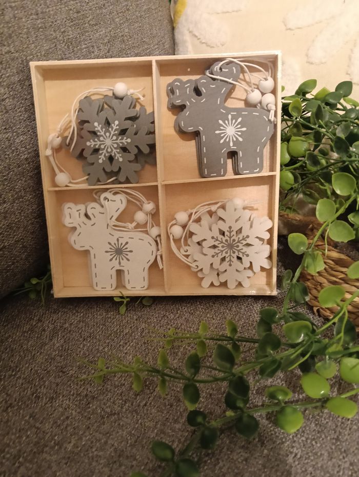 Lot de décorations en bois – Renne & Flocons