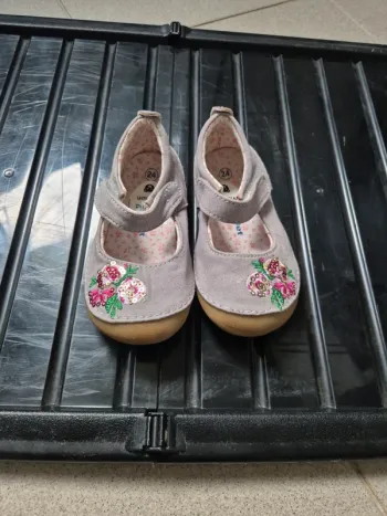 Chaussons fille taille 24 vertbaudet