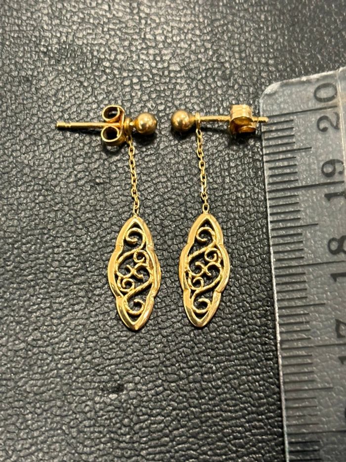 Jolie paire de boucles d’oreilles pendantes en or 18 carat femme TBE - photo numéro 6