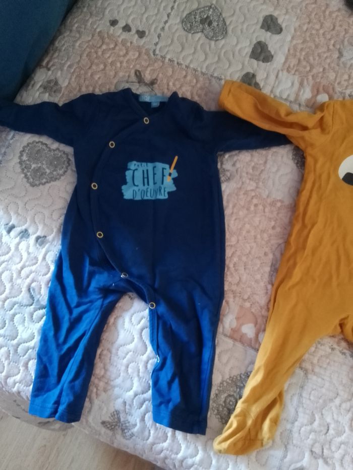 2 pyjamas - photo numéro 3