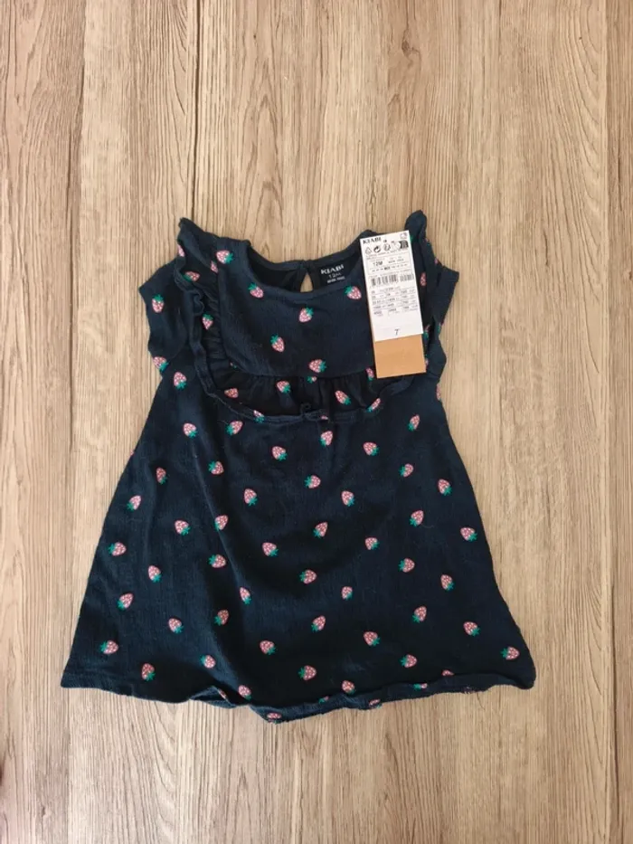 Robe bleue marine avec des motifs de fraises - photo numéro 2