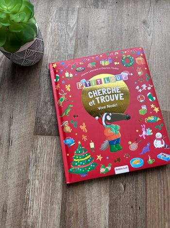 - P’tit loup cherche et trouve, Vive Noël   - Très bon état