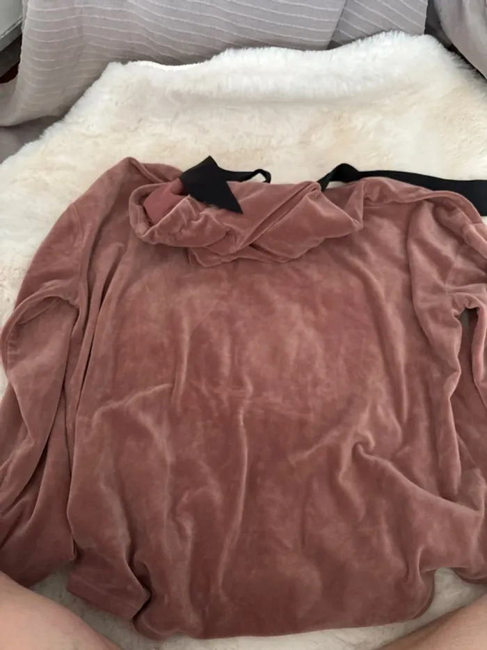 Pull velours Kiabi taille M - photo numéro 4