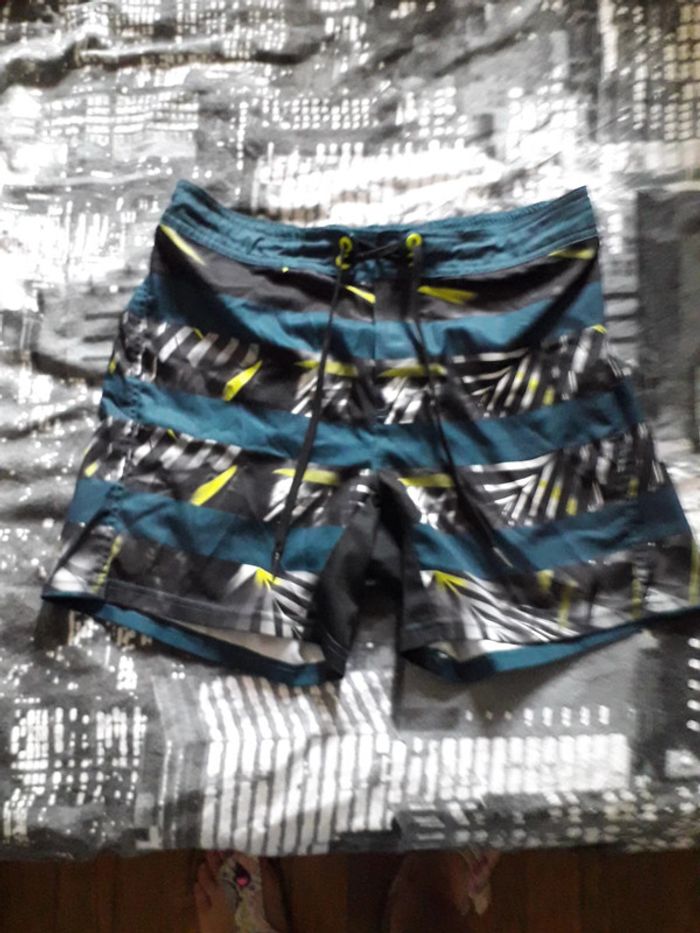 Short de bain 12/14 ans