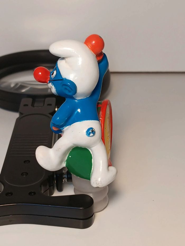 Bouchon vintage 1995 Schtroumpf clown avec tambour peyo Bip Holland - photo numéro 3