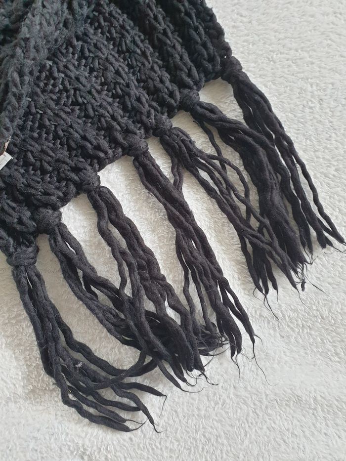 Grande echarpe noire femme - photo numéro 4