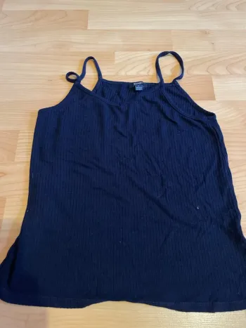 débardeur à bretelle