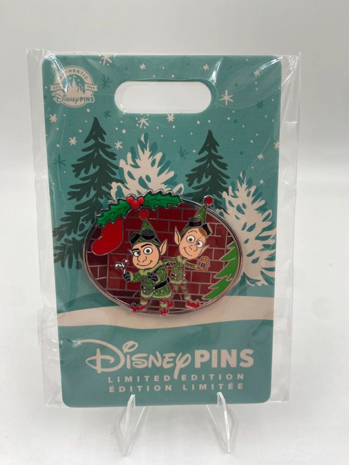 Lot de 3 Pin's Disney Noël - Édition Limitée / Tic&Tac, Wayne et Lanny, belle et le clochard - photo numéro 3