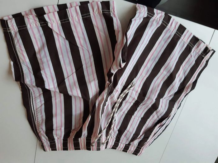 Short de bain TeX taille L