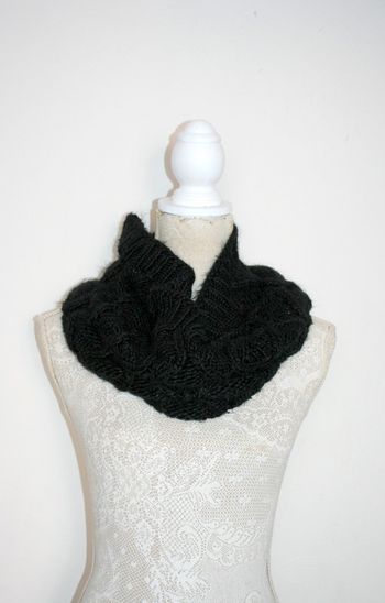 Snood noir Kiabi 39x37cm