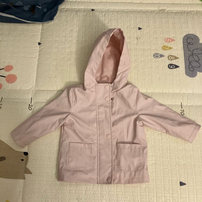 Veste fille Imperméable rose taille 12 Mois