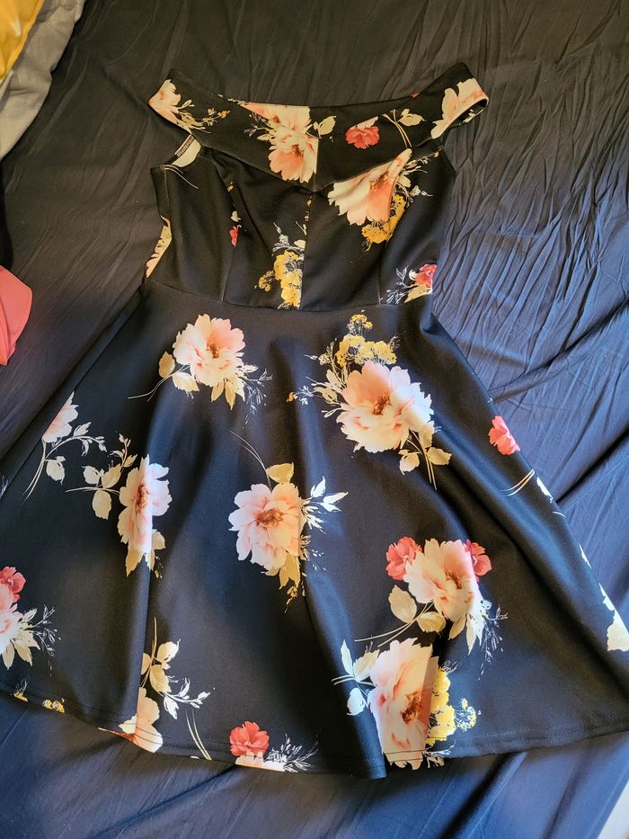 Robes tailles 38 2 euros pièce - photo numéro 4