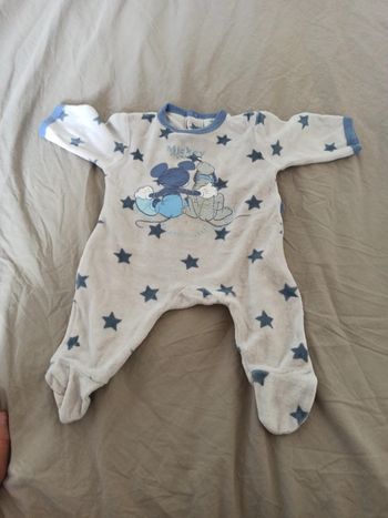 Lot de 6 pyjamas, taille 1 mois