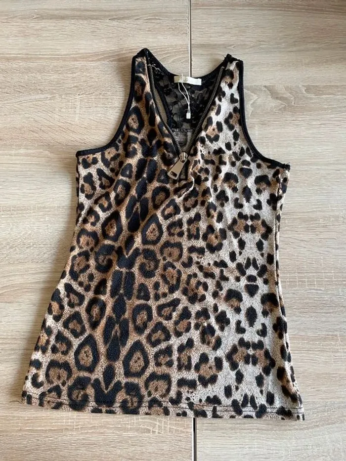 2 T shirt leopard