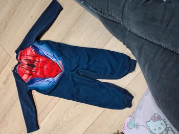 Pyjama Combinaison spiderman 3 ans fine mais chaude