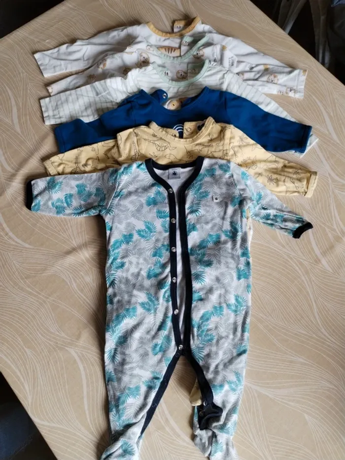 Lot 6 pyjamas été 9 mois