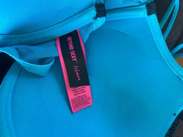 Soutien gorge noir et bleu - photo numéro 7