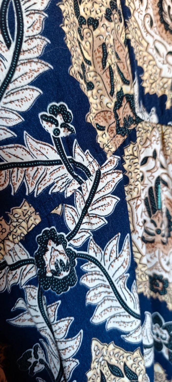 Robe longue à motif vintage / baroque - photo numéro 9
