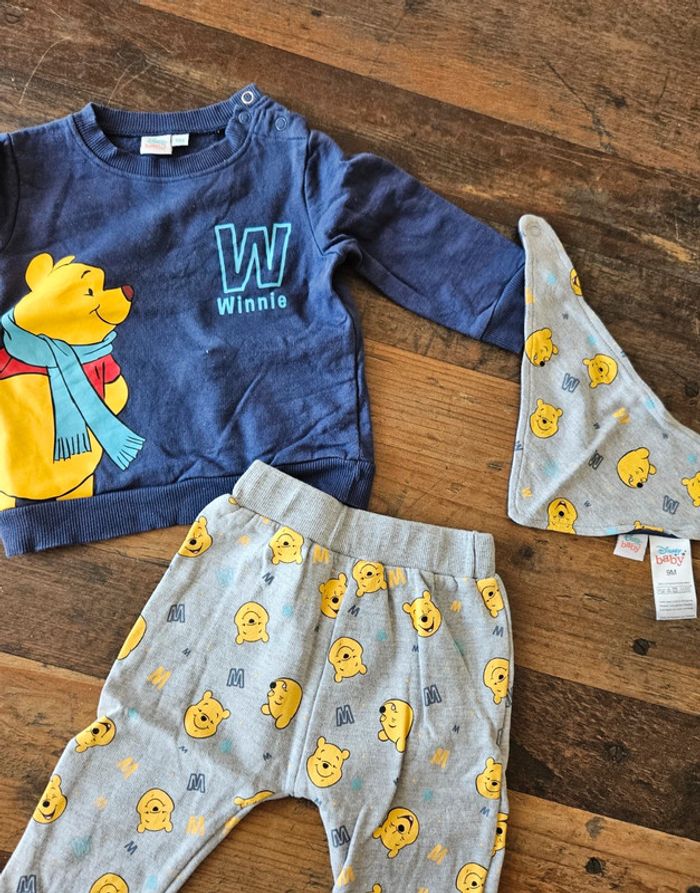Ensemble jogging pull bavoir Winnie L'ourson 9mois - photo numéro 2