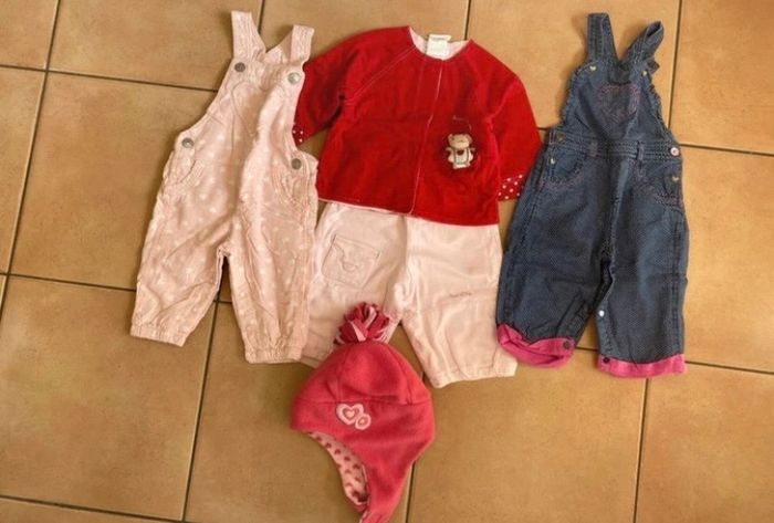 Lot vêtements fille 6 mois - photo numéro 2