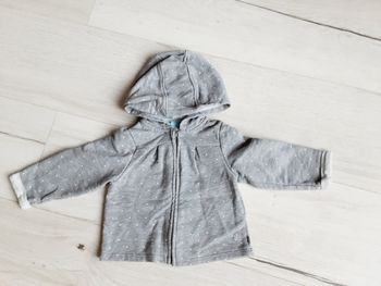 Vêtement bébé fille gilet gris points rose Obaïbi 23 mois 2 ans