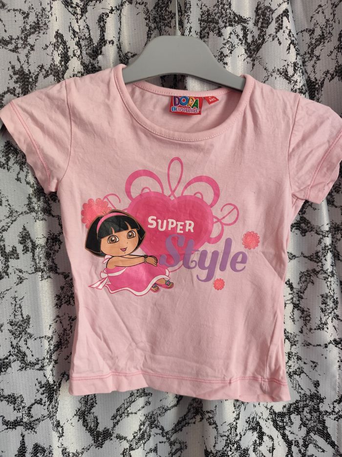 T-shirt dora l'exploratrice taille 4 ans