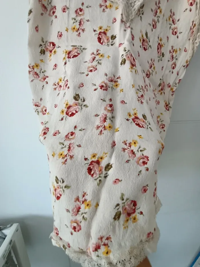 Top à bretelles fleuri Stradivarius - photo numéro 5