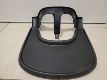 Plateau noir  chaise stokke