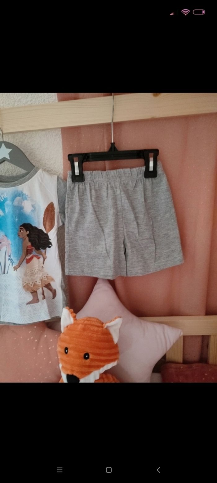 Ensemble short + tee-shirt Vaiana - 2 ans - Très bon état - Disney - photo numéro 3