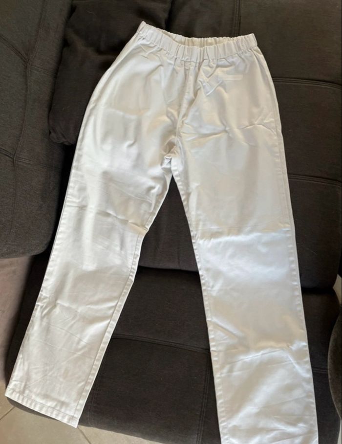 Tenu aide soignante - photo numéro 3