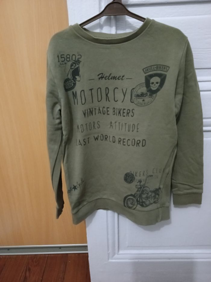 Sweat Kiabi kaki et noir