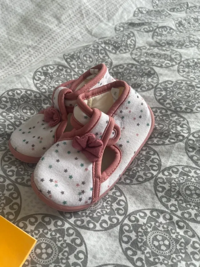 Chausson taille 23 - photo numéro 2