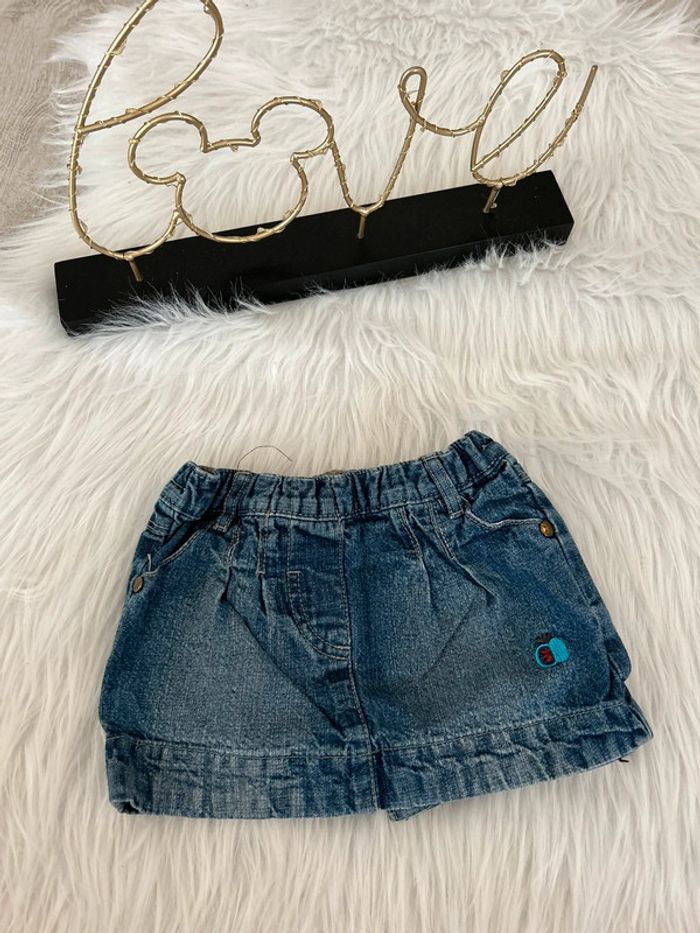 Très belle jupe en jeans 🥰 taille 12 mois tricky tracks