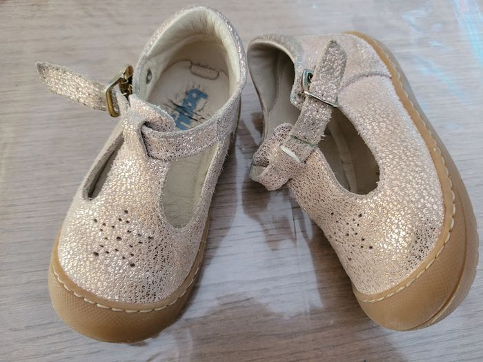 Lot de chaussures fille T21 - photo numéro 2